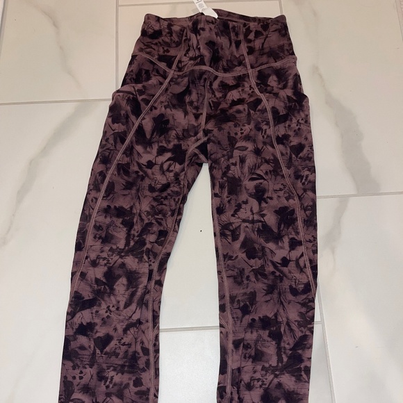 Lululemon Leggings - Picture 1 of 1